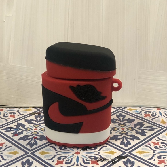 Brand new, airpod 2 case - Picture 2 of 3